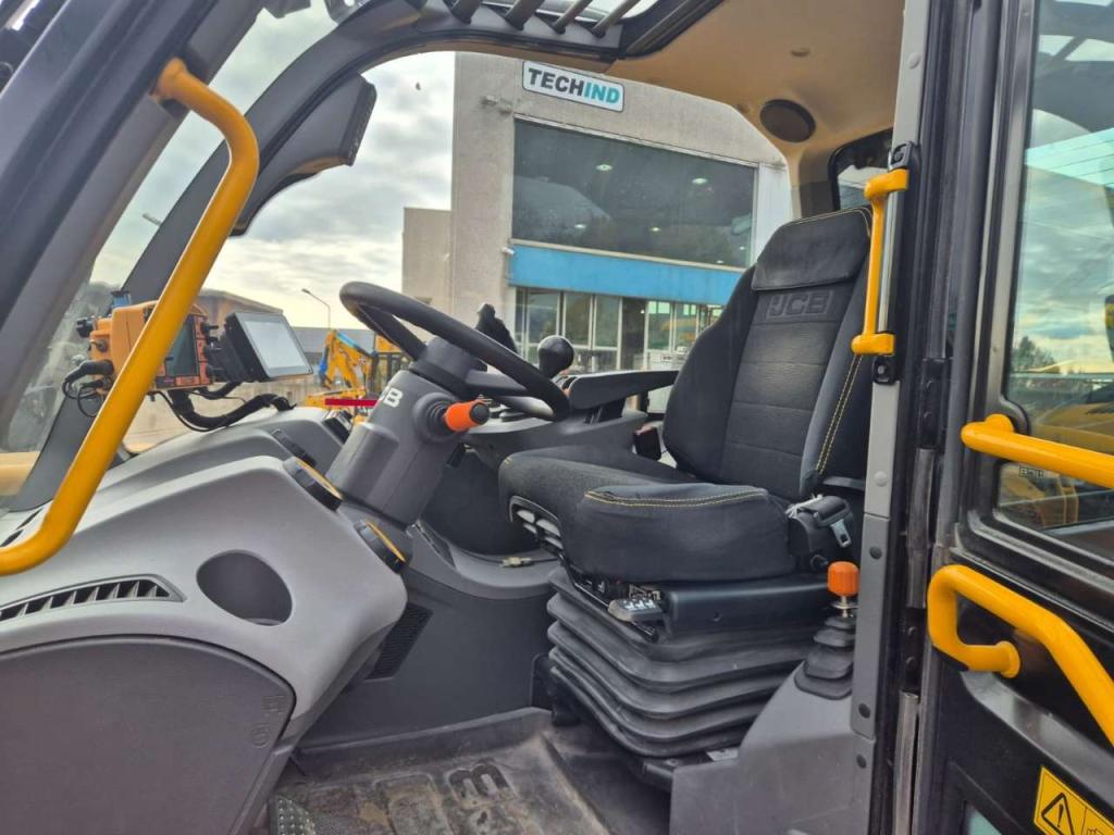 JCB 560-80 Industry Foto 10