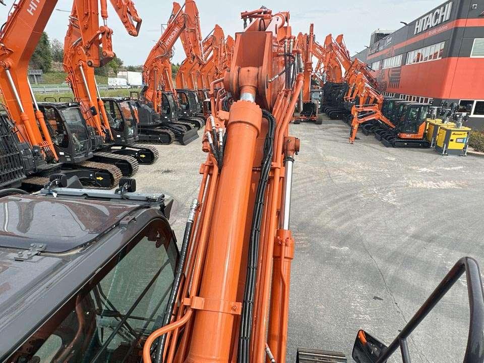 Hitachi ZX180LCN-7 Foto 12