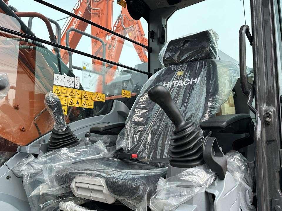 Hitachi ZX180LCN-7 Foto 15