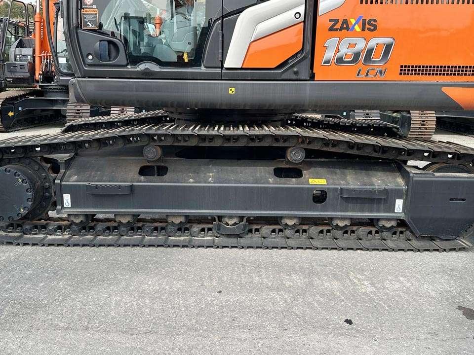Hitachi ZX180LCN-7 Foto 4