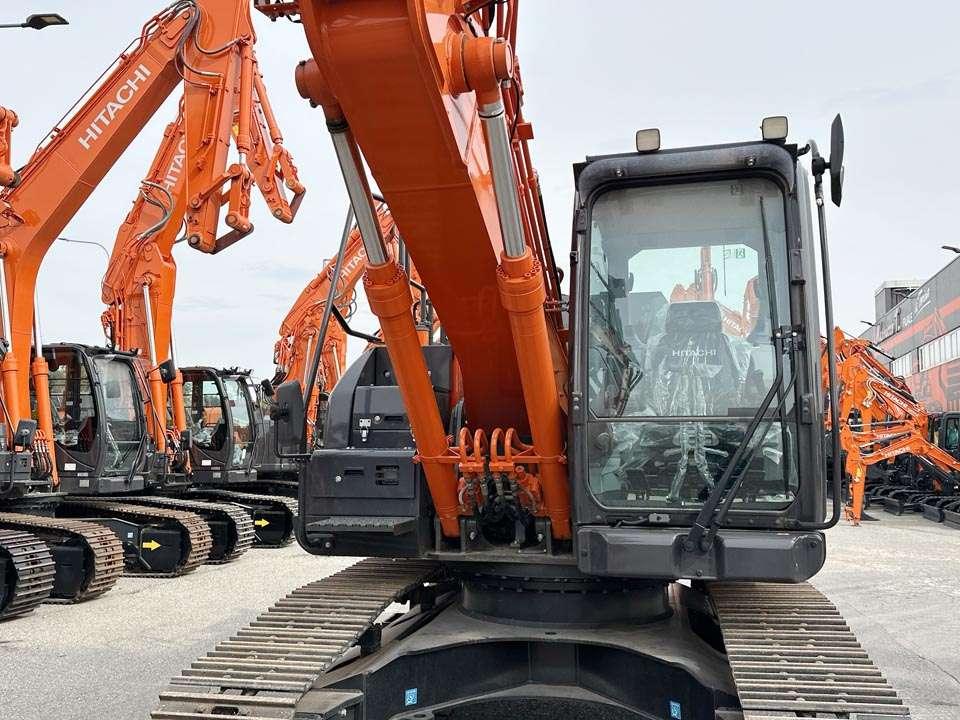 Hitachi ZX180LCN-7 Foto 7