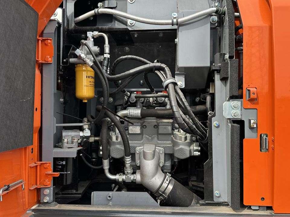 Hitachi ZX180LCN-7 Foto 9
