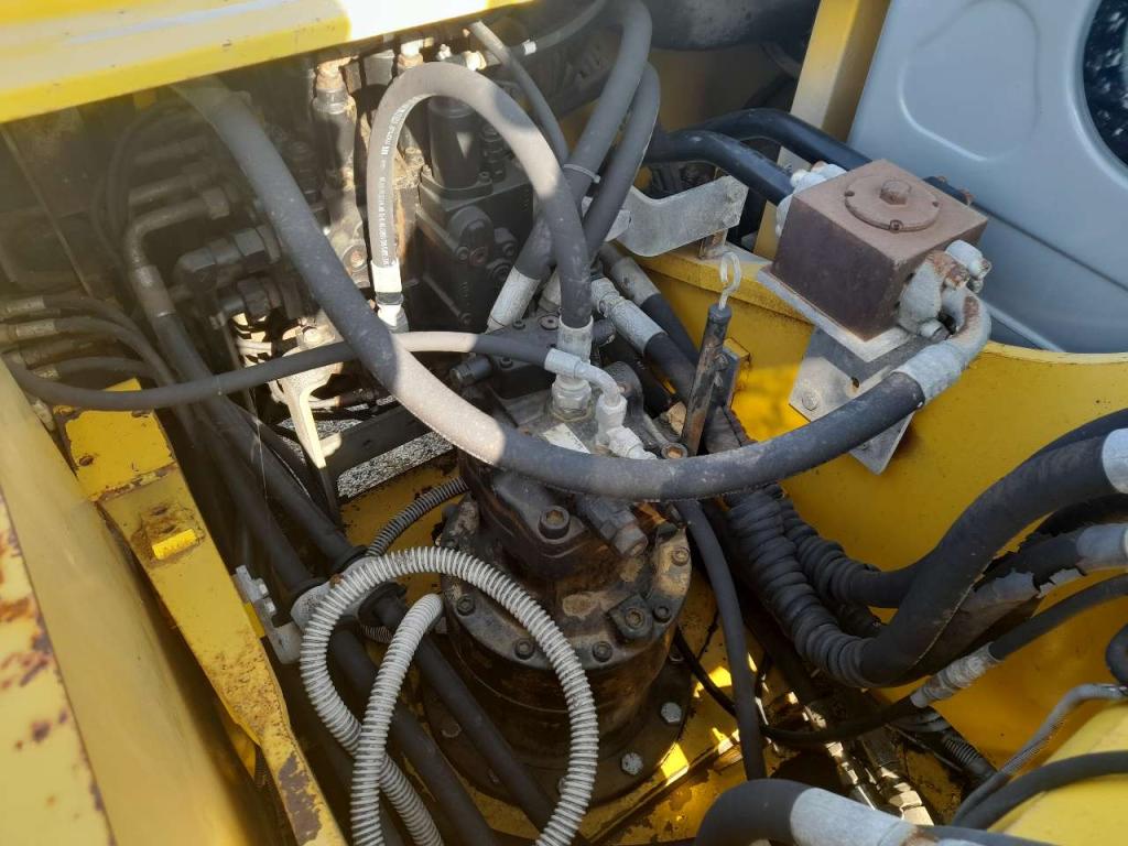New Holland E 215 Foto 14