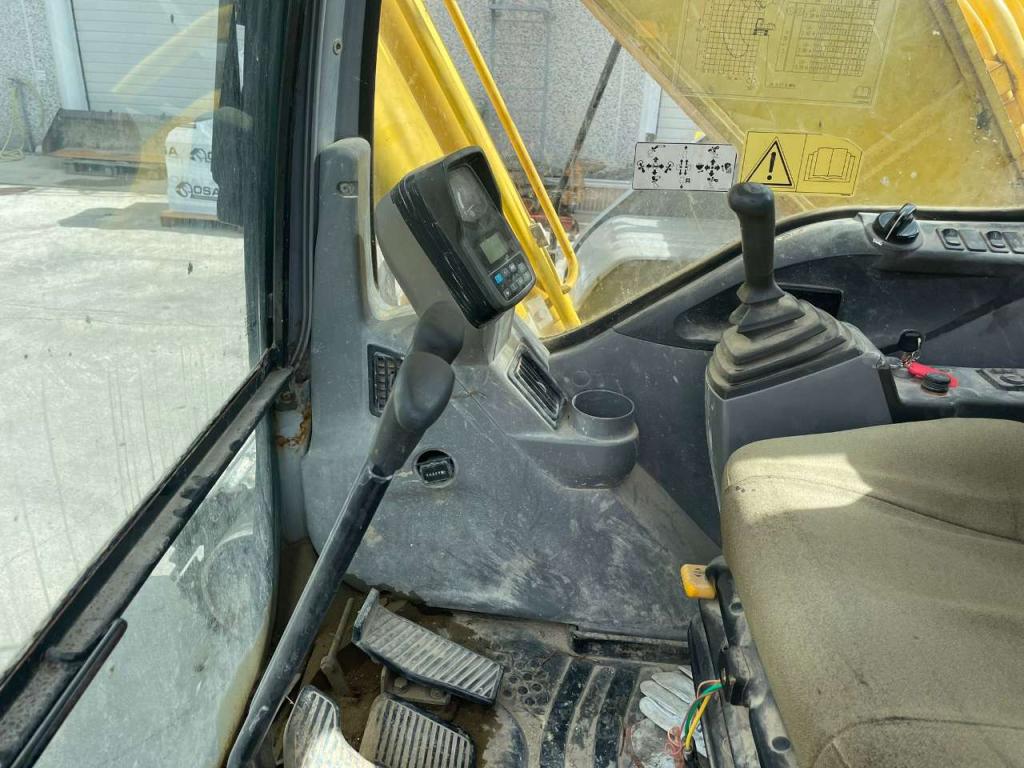 New Holland E 215 Foto 20