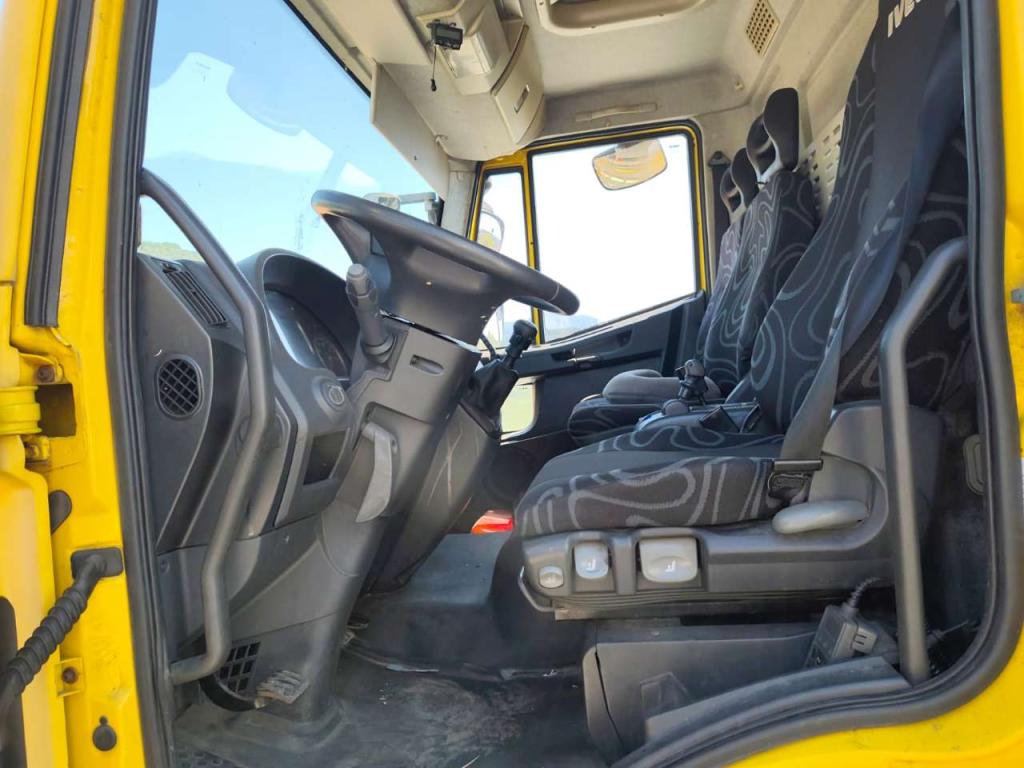 Iveco EUROCARGO CUBE 120E28P Foto 3