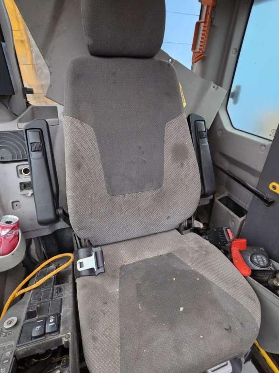Volvo operator's seat 14556915 for Volvo EC160C L, EC160C NL, EC180C L... Foto 2