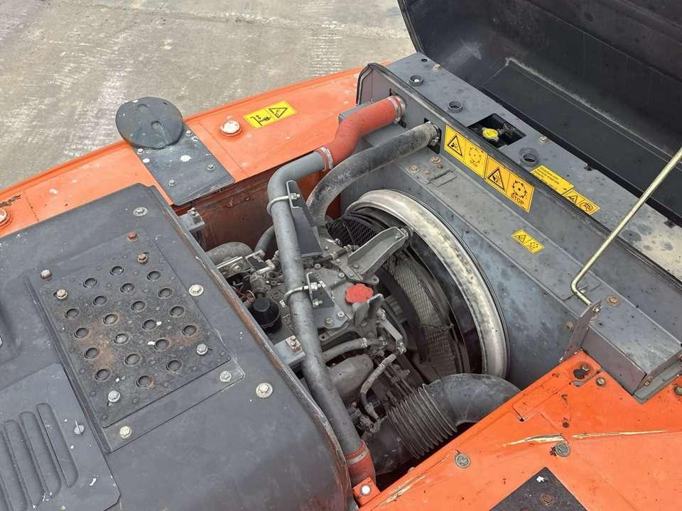 Hitachi ZX210LCN-5B Foto 10