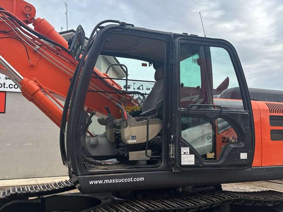 Hitachi ZX210LCN-5B Foto 11