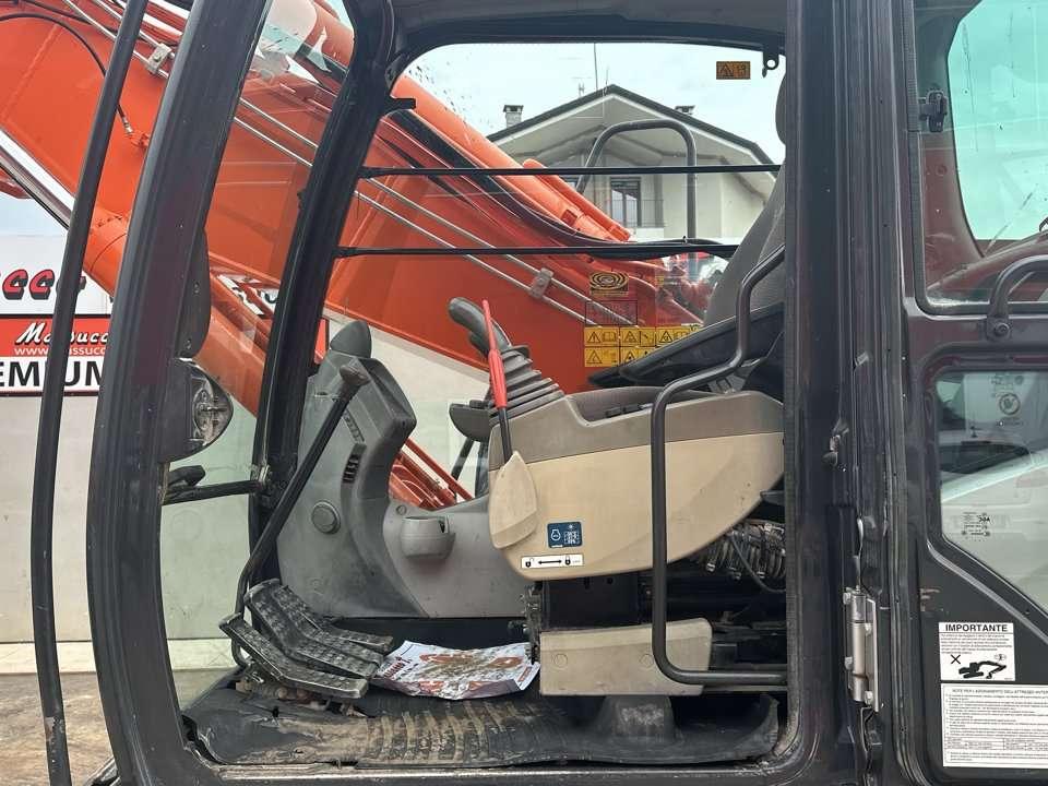 Hitachi ZX210LCN-5B Foto 12