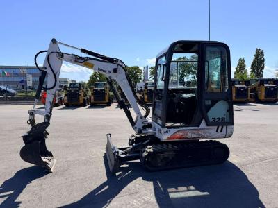 Bobcat 328 in vendita da Commerciale Adriatica MMT. Srl
