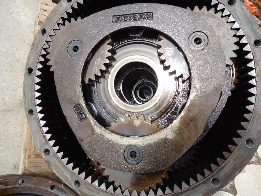 Riduttore di traslazione per Hitachi ZX210.3 - ZX240.3 Foto 1
