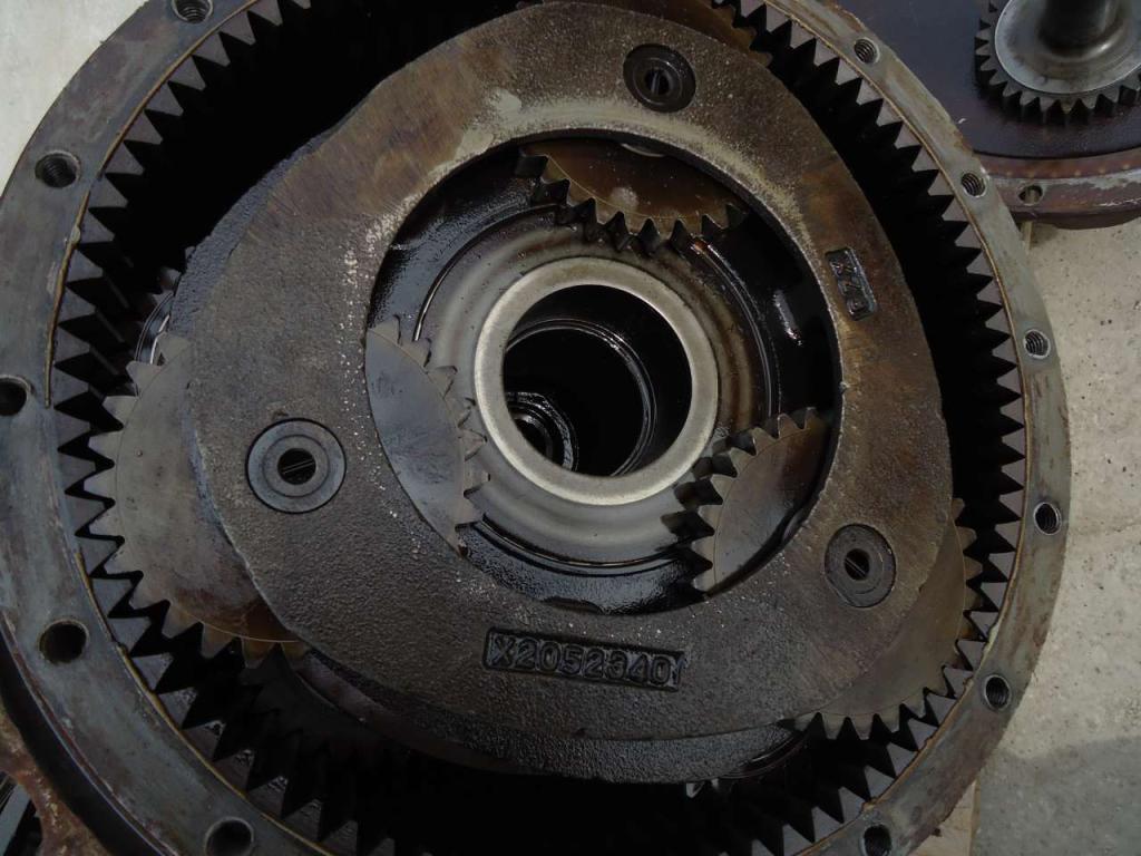 Riduttore di traslazione per Hitachi ZX210.3 - ZX240.3 Foto 10