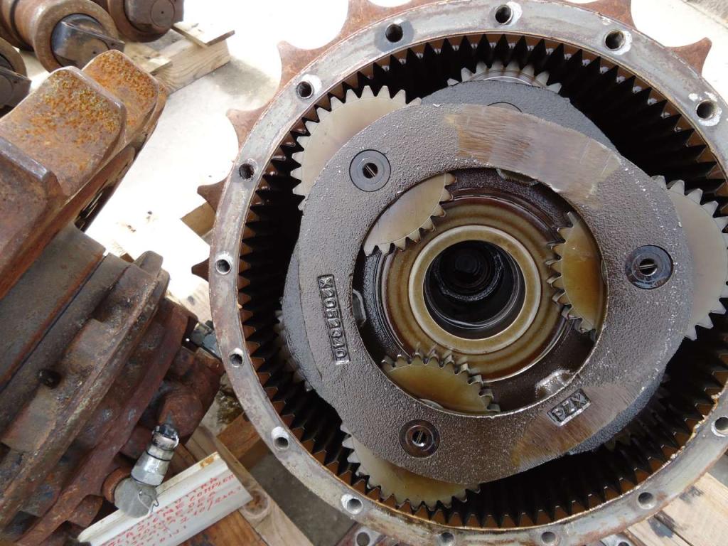 Riduttore di traslazione per Hitachi ZX210.3 - ZX240.3 Foto 11