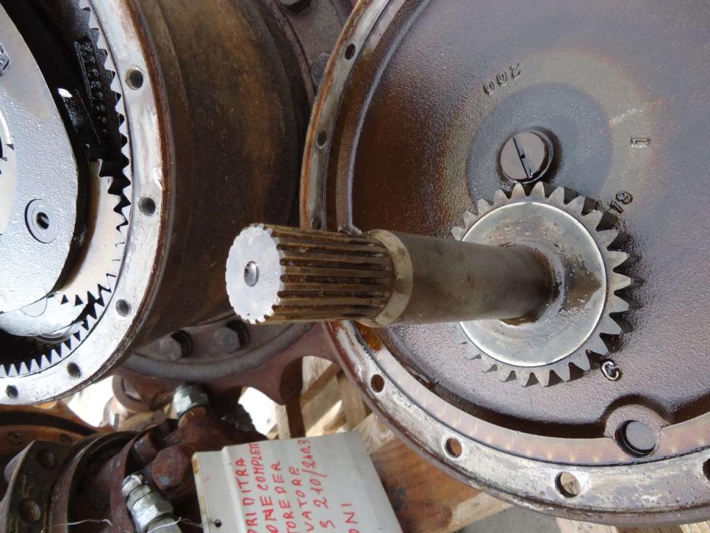 Riduttore di traslazione per Hitachi ZX210.3 - ZX240.3 Foto 12