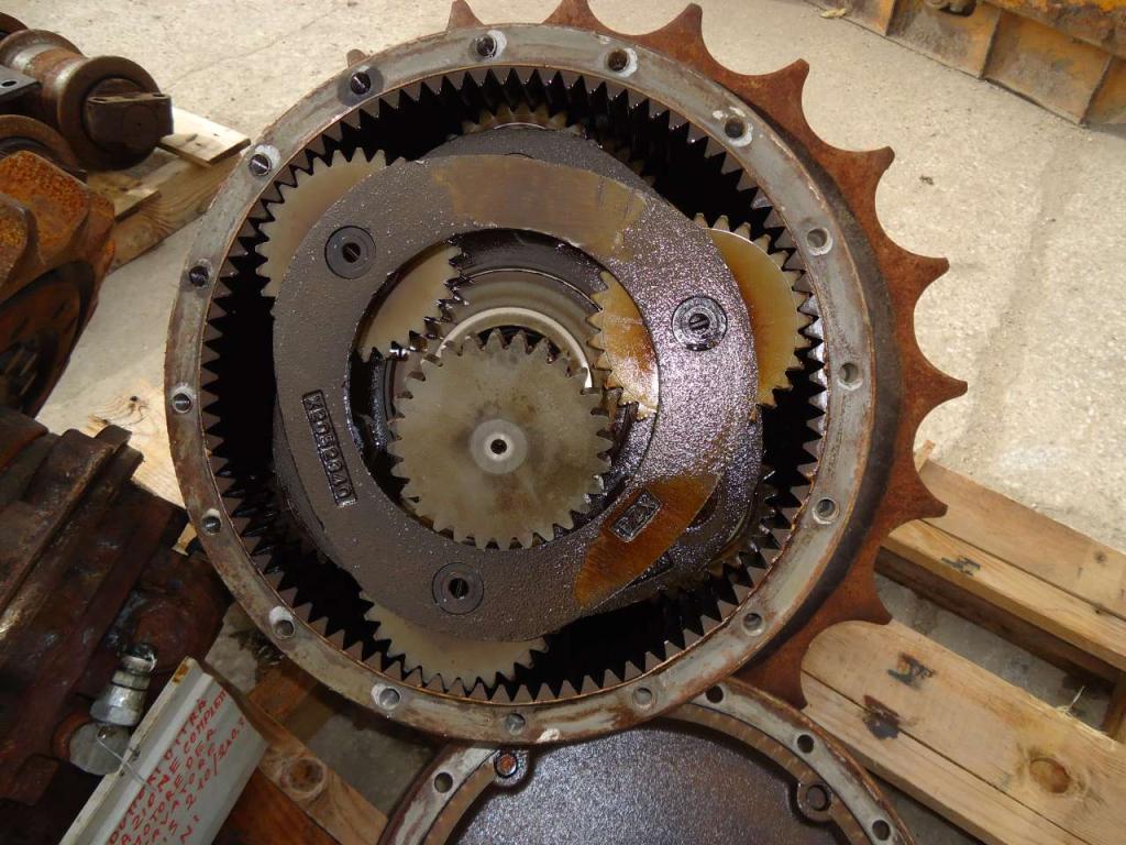 Riduttore di traslazione per Hitachi ZX210.3 - ZX240.3 Foto 3