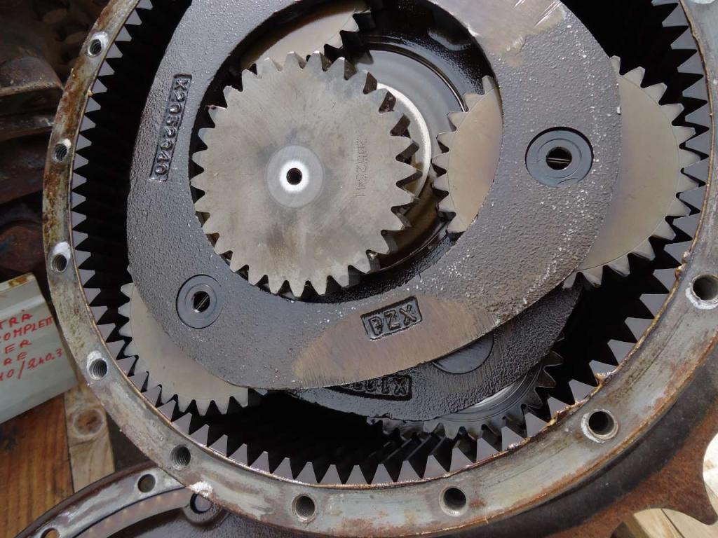 Riduttore di traslazione per Hitachi ZX210.3 - ZX240.3 Foto 6