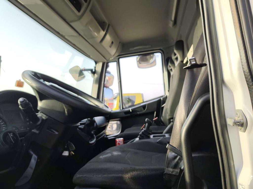 Iveco EUROCARGO 120-190L Foto 12