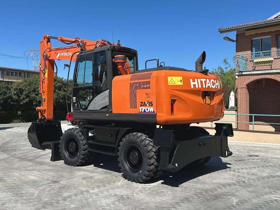Hitachi ZX170W-5B 4X4 Foto 3