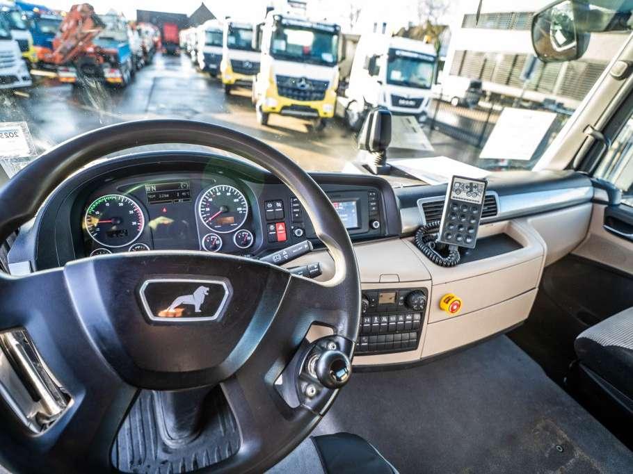 Man TGS 33.420 BBS + SEMI LIEBHERR 12M3 Foto 13