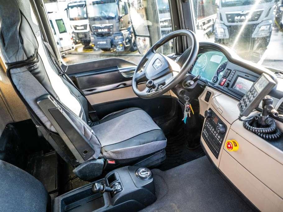 Man TGS 33.420 BBS + SEMI LIEBHERR 12M3 Foto 16