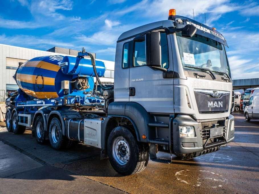 Man TGS 33.420 BBS + SEMI LIEBHERR 12M3 Foto 2
