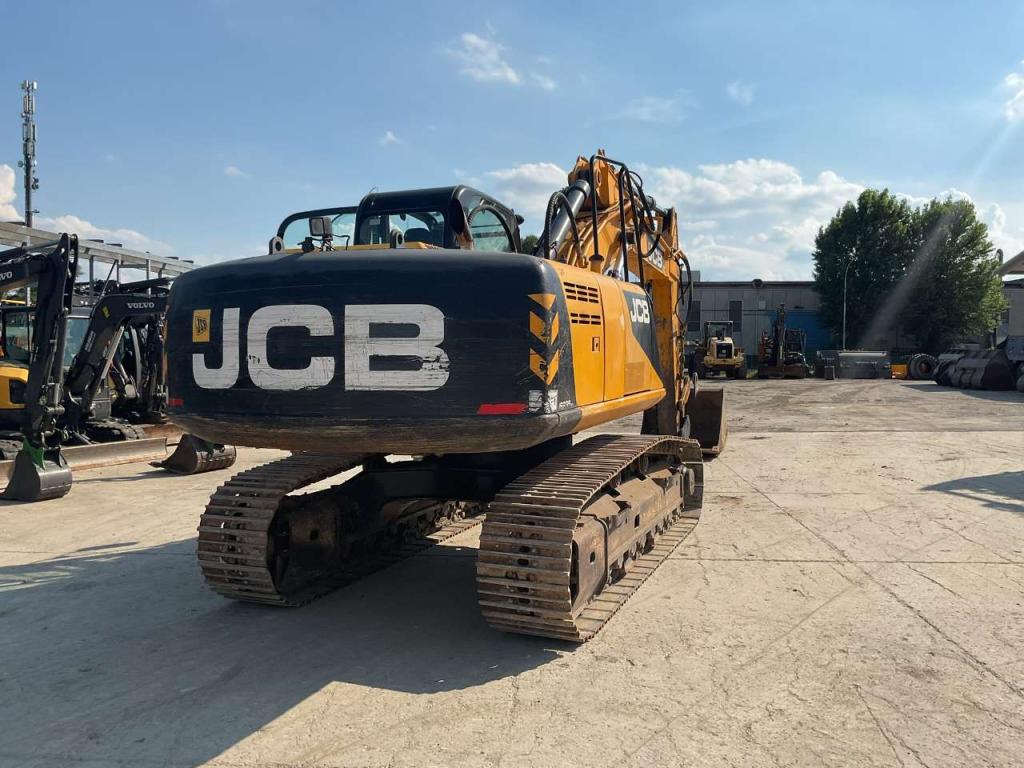 JCBHD JS235 Foto 2