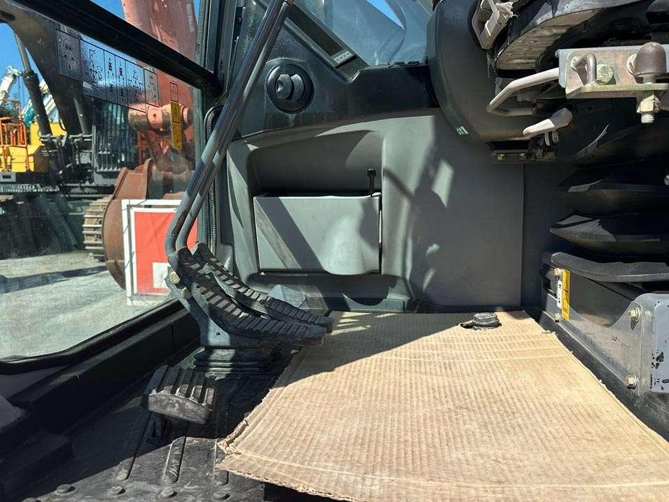 Takeuchi TB2150R Foto 16