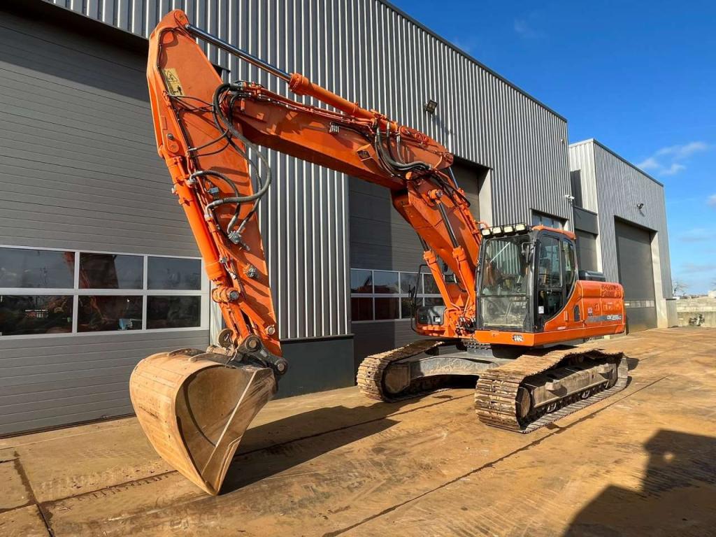 Doosan DX255LC-3 Foto 2
