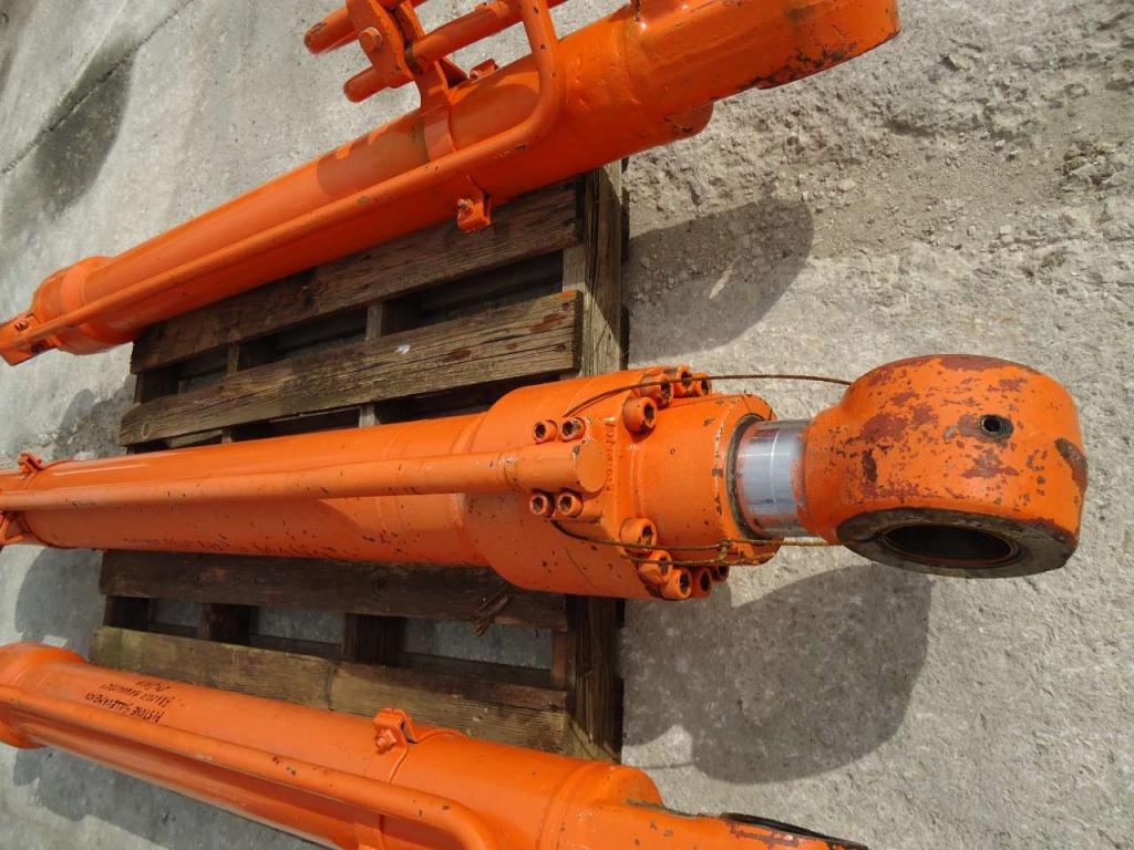 Pistone di penetrazione per Hitachi ZAXIS 210N - 240N Foto 3