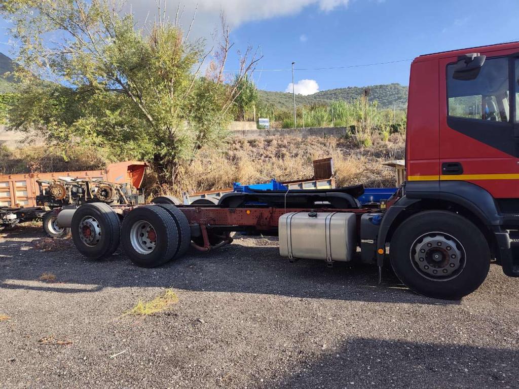 Iveco STRALIS HI-STREET 260S31 Foto 12