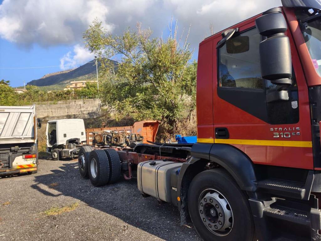 Iveco STRALIS HI-STREET 260S31 Foto 18