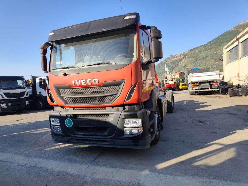 Iveco STRALIS HI-STREET 260S31 Foto 2