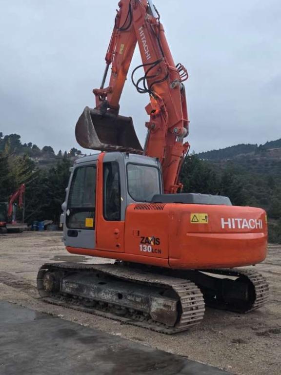 Hitachi ZX130 Foto 2