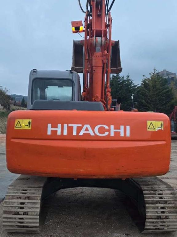 Hitachi ZX130 Foto 4