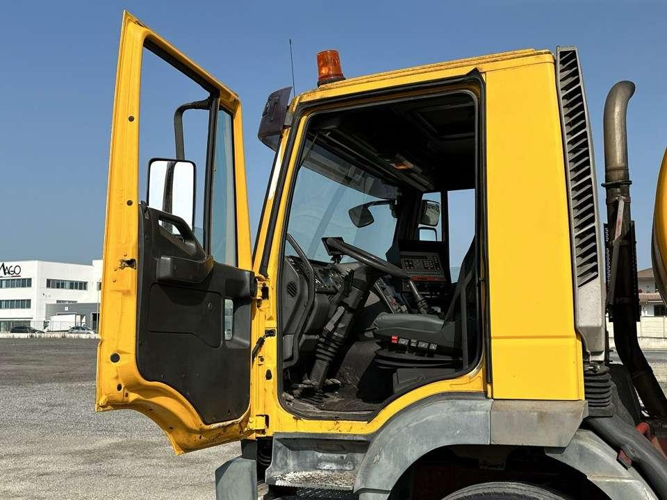 Iveco Eurotech - 190E 27  CURSOR Foto 11
