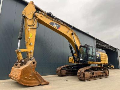 Caterpillar 352F
