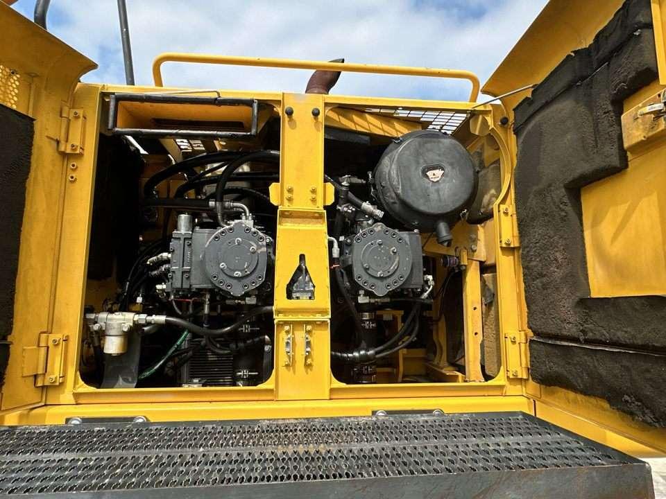 Komatsu PC700 LC-8E0 Foto 7
