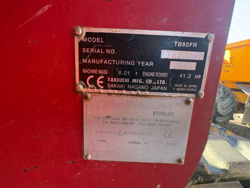 Takeuchi TB80FR Foto 3