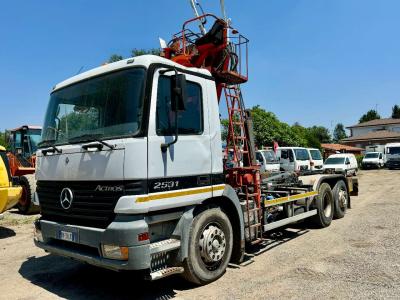 Mercedes-Benz 2631 in vendita da G.M. Service srl