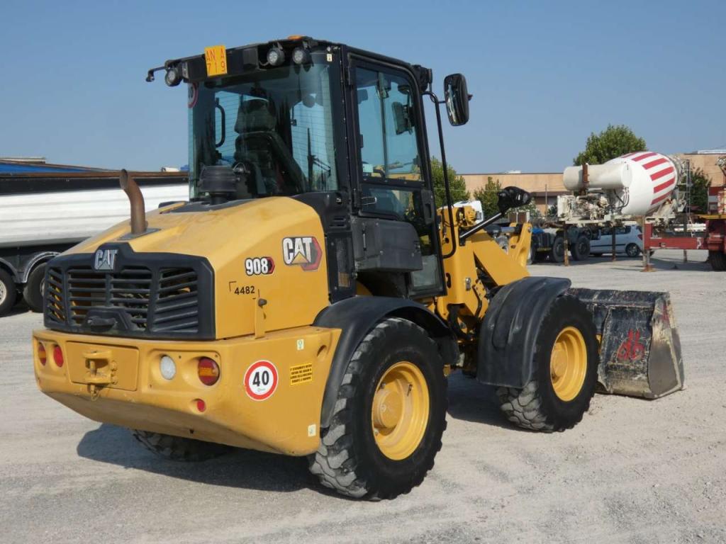 Caterpillar 908 Foto 6