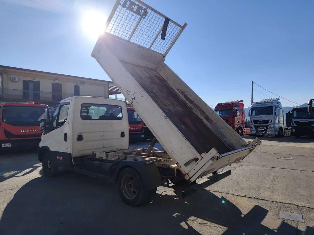 Iveco DAILY 35-120 Foto 2