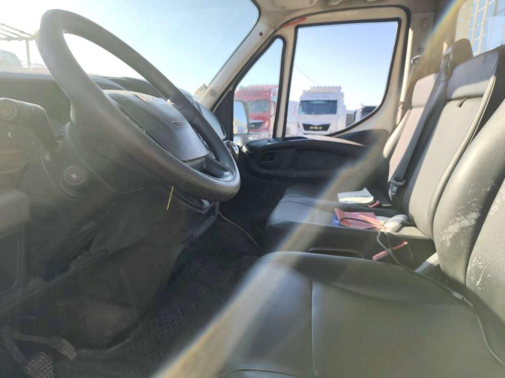 Iveco DAILY 35-120 Foto 20