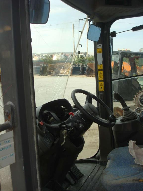 Cabina per Hitachi ZW220-ZW250-ZW310 Foto 5