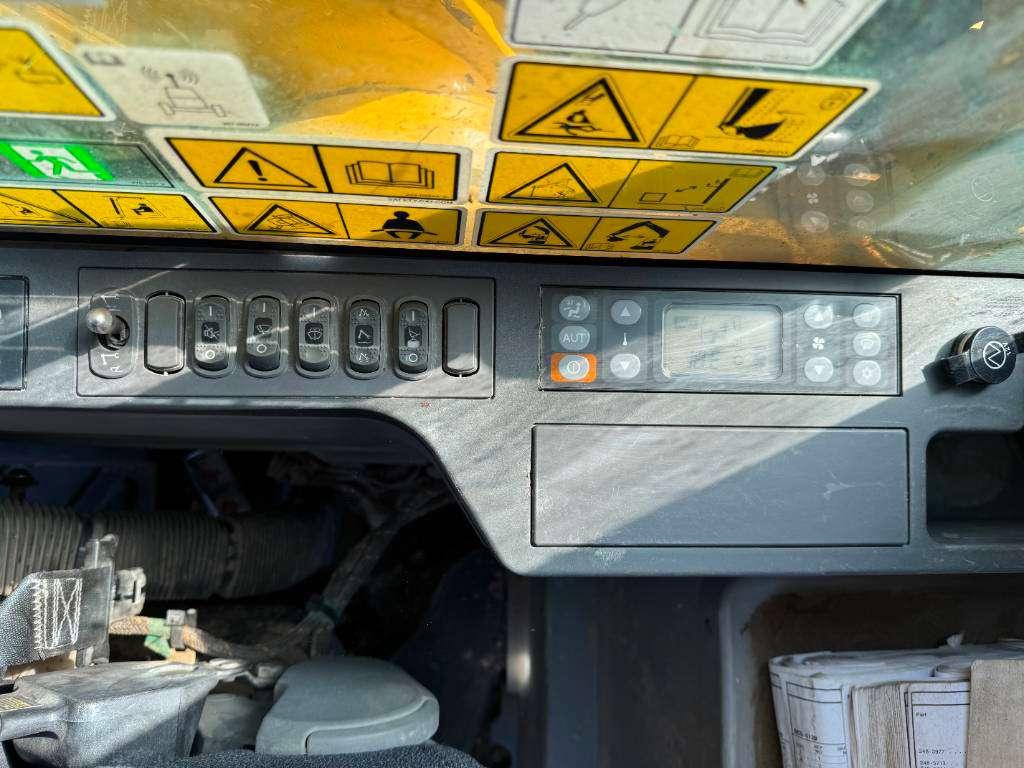 Caterpillar 320FL - Automatic Greasing / Camera Foto 11