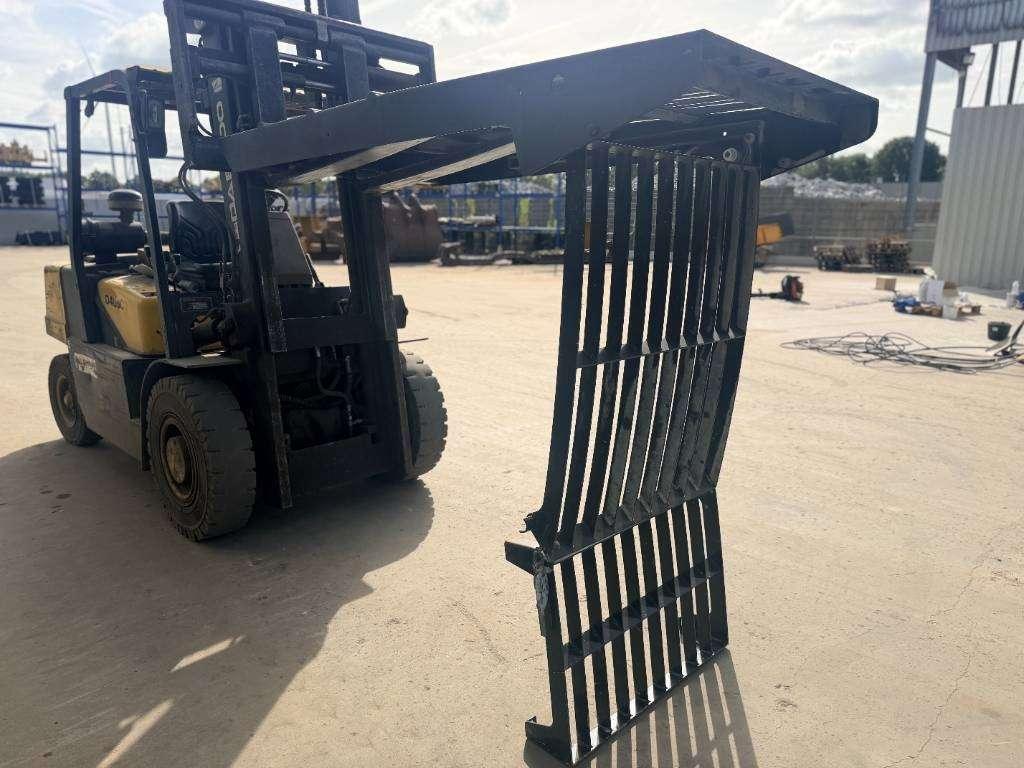 Caterpillar 313E / 320E / 320F / 323E / 325F / 329E/ 330F / 3 Foto 3
