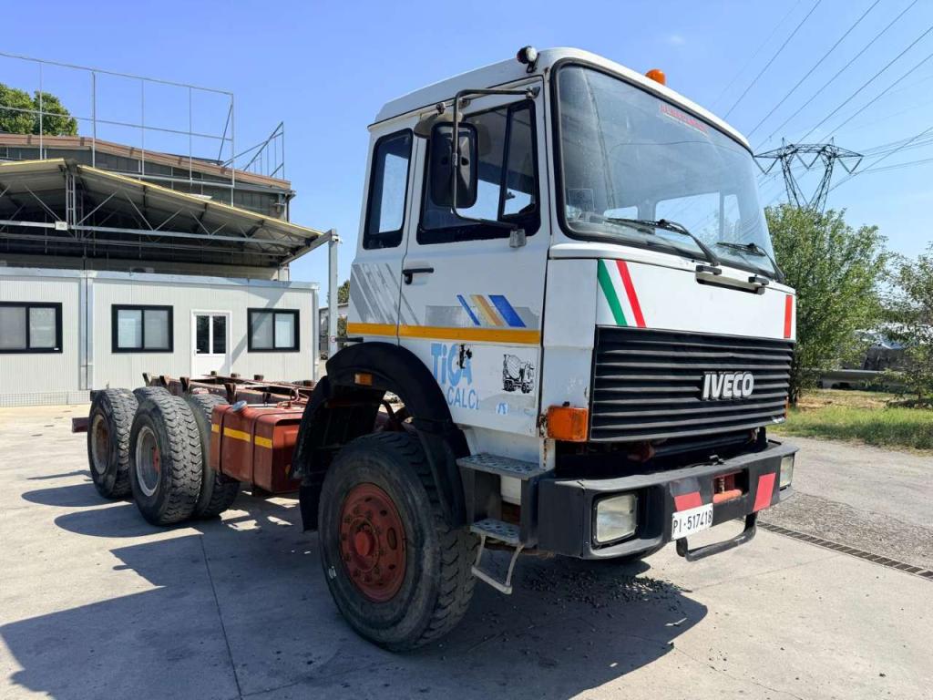 Fiat Iveco 330 35 Foto 1