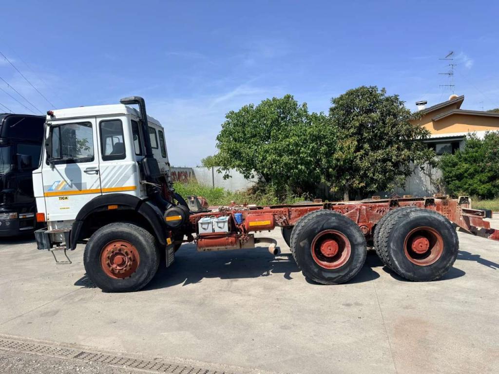 Fiat Iveco 330 35 Foto 2