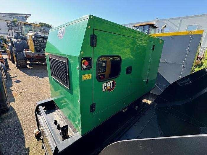 Caterpillar DE65E3 Foto 1