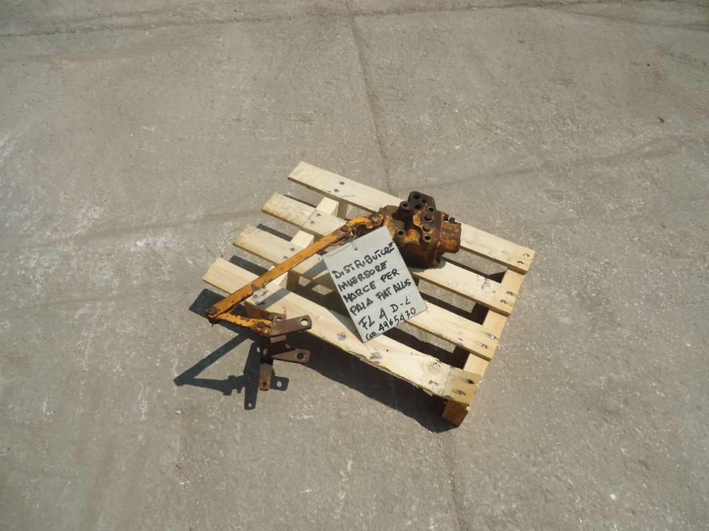 Distributore marce per Fiat Allis FL4C- D- L , CODICE 4965470 Foto 2