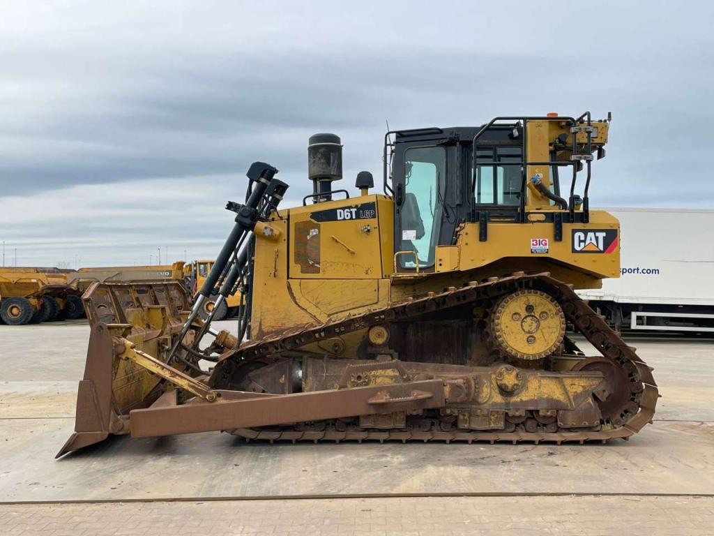 Caterpillar D6T LGP Foto 1